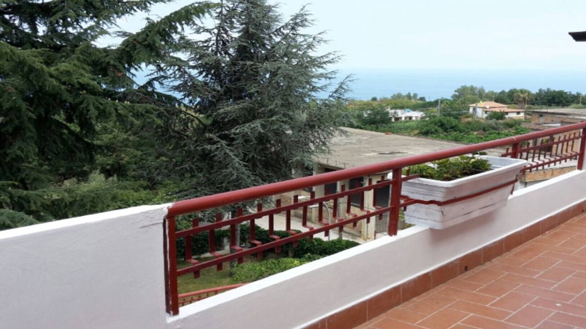 Vibo Marina House | Attic room with a breathtaking view