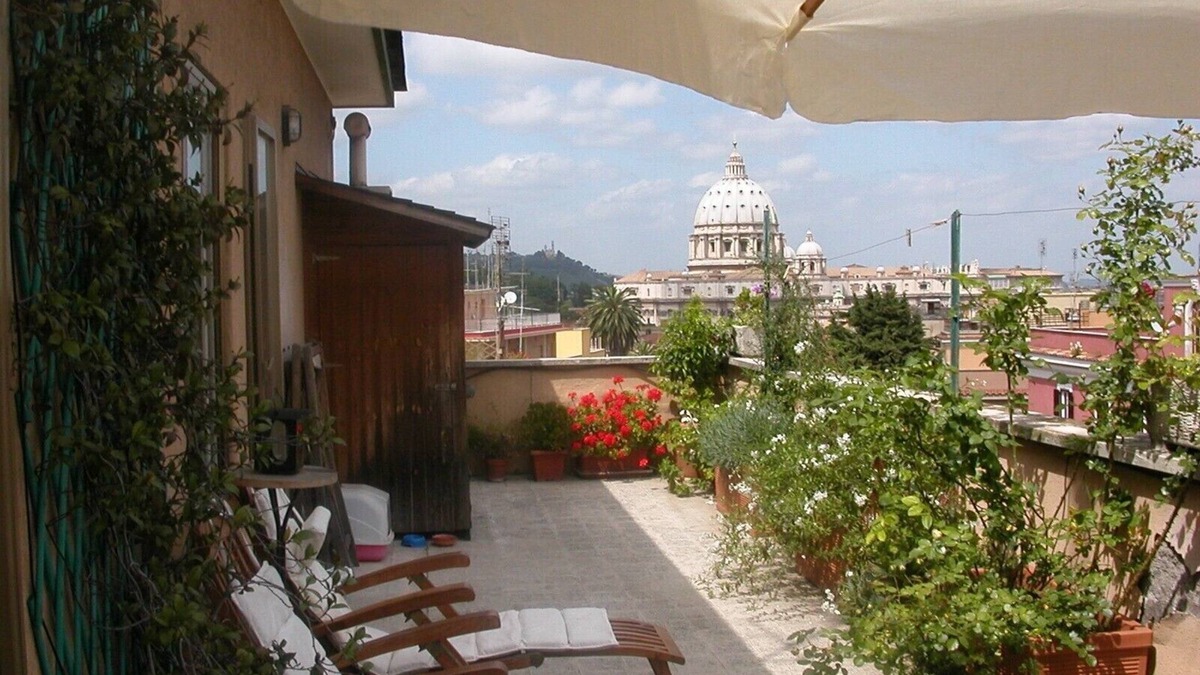 Quartiere XIII Aurelio Apartment | Attico with terrace, Super Panorama in a prime residential area, near the Vatican