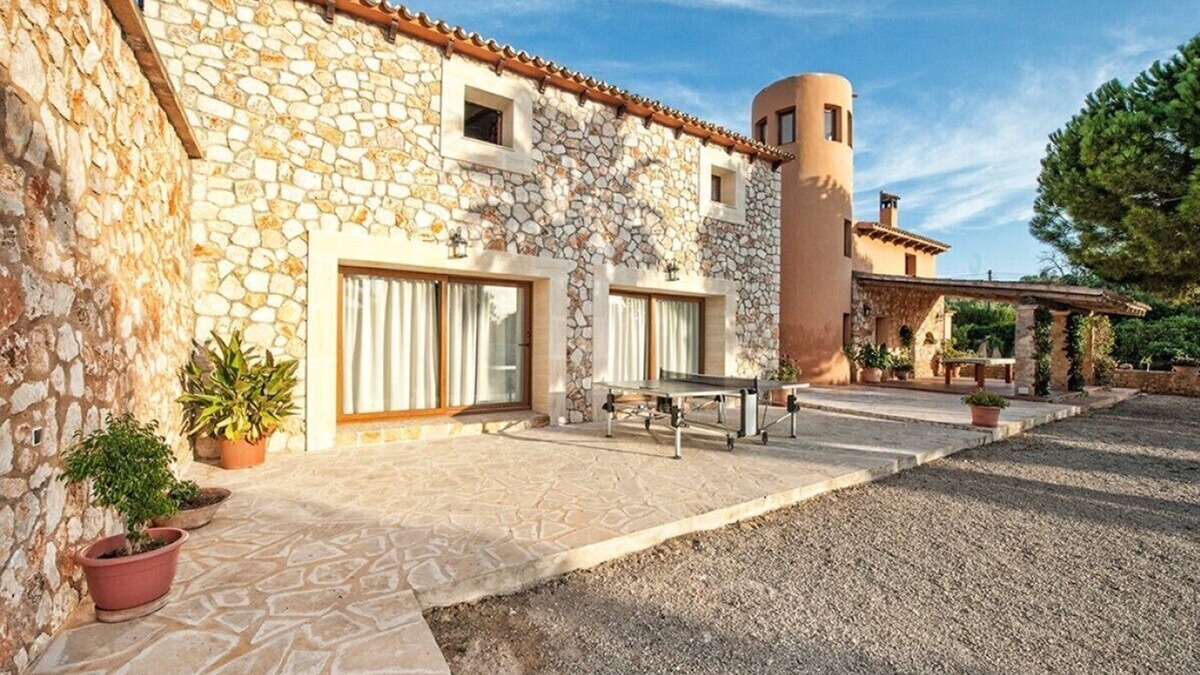 Felanitx Villa | Attractive and Spacious Country-Finca with Large Private Pool !
