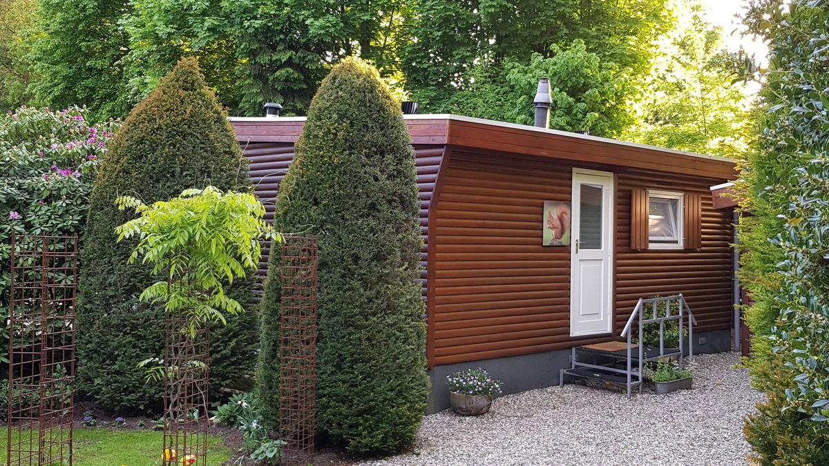 Wolfheze Ski Chalet | Attractive chalet with garden and terrace. Located on the edge of the Veluwe, near Arnhem.
