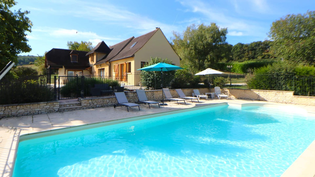 Marnac House | Attractive holiday home with private gated pool, large enclosed garden & views
