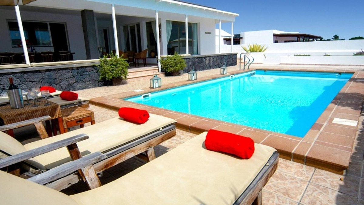 Puerto Calero Villa | Attractive Lanzarote Villa | Short Walk to Resort Centre | Villa Puerto Calero.