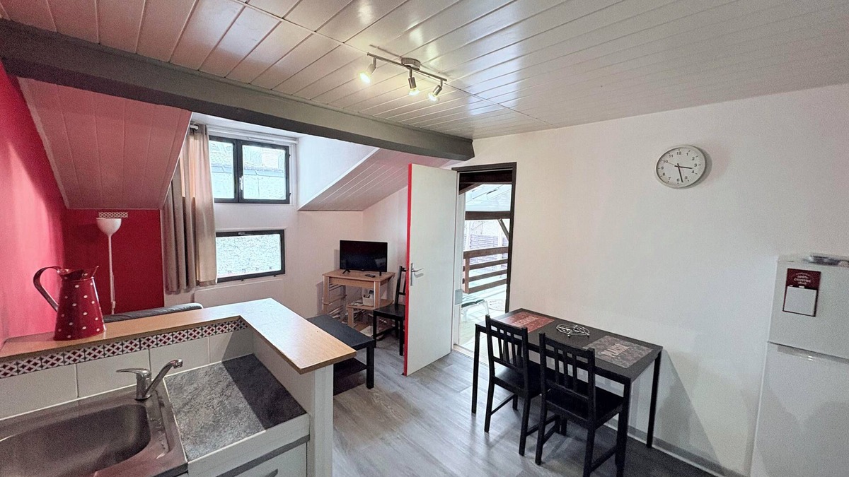 Eugenie-les-Bains Apartment | Attractive T2 38m² with private terrace in a quiet location not overlooked.