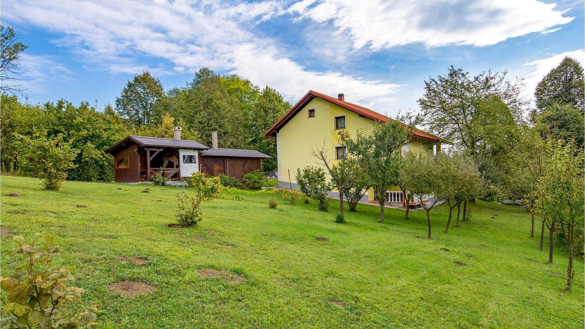 Vrbovsko Apartment | Attractive vacation apartment for an unforgettable vacation in a quiet location.????