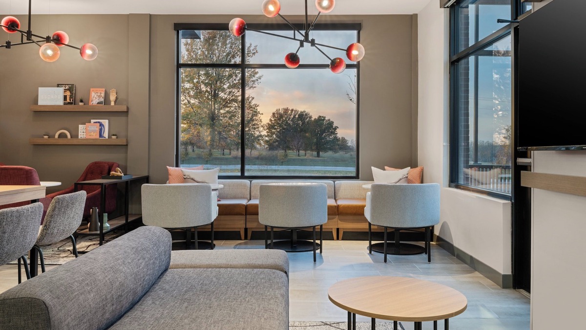 Waldron Hotel | Atwell Suites Kansas City Airport by IHG