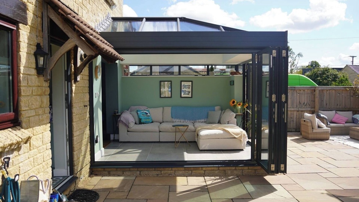 Atworth House | Atworth Haven: 4-Bed Home with Garden