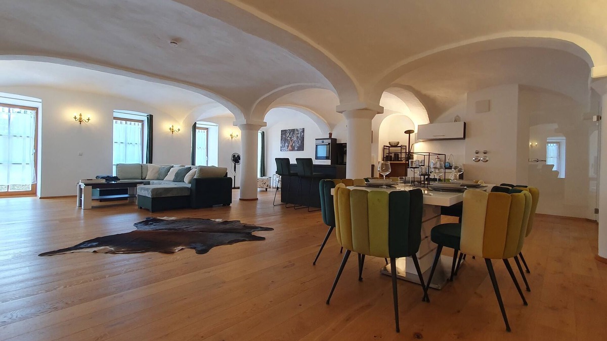 Stephanskirchen Apartment | Außergewöhnliche, Großartige, Moderne und Gemütliche Wohnung-suite am Simssee