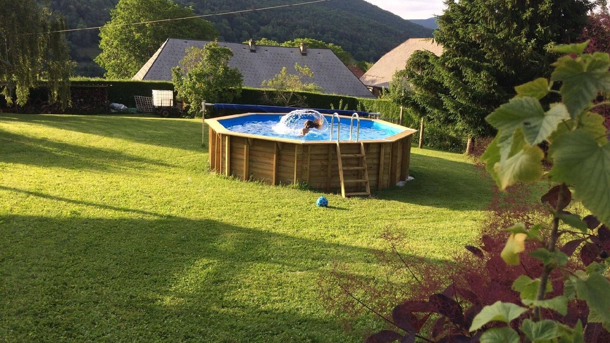 Le Noyer House | Au Crêt du Bois" holiday home