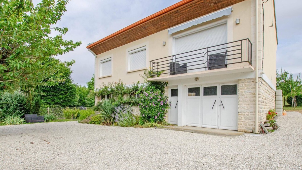 Auxon House | Au Sapin Bleu - AUXON