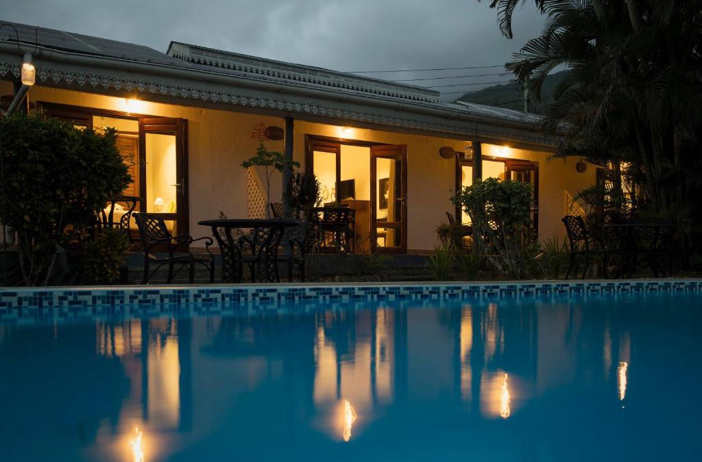 Anse Boileau Hotel | Auberge d'Anse Boileau & Restaurant Chez Plume