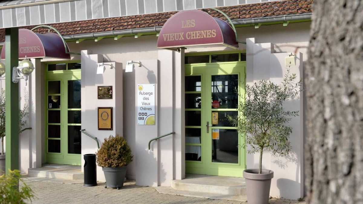 Malemort-sur-Correze Hotel | Auberge des Vieux Chênes