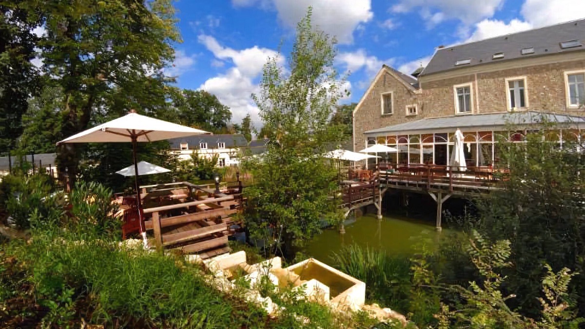 Saint-Quentin-en-Yvelines Hotel | Auberge du Manet