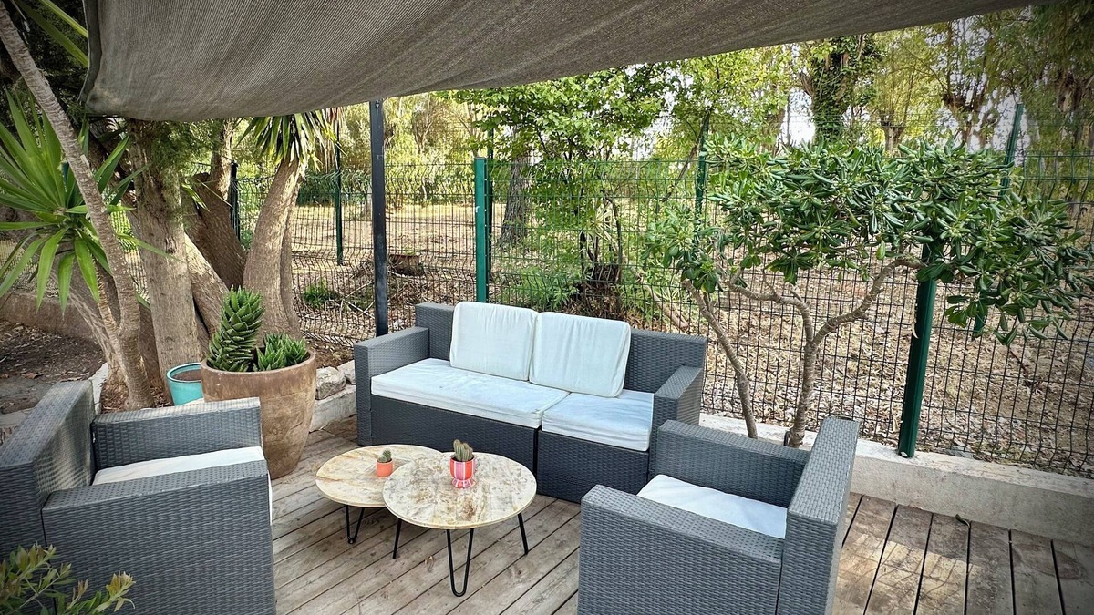 Le Dramont Hotel | Auberge Provençale