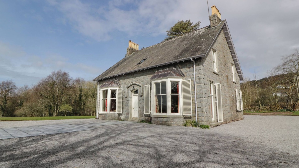 Rockcliffe House | AUCHENVHIN - ROCKCLIFFE, pet friendly, with a garden in Dalbeattie