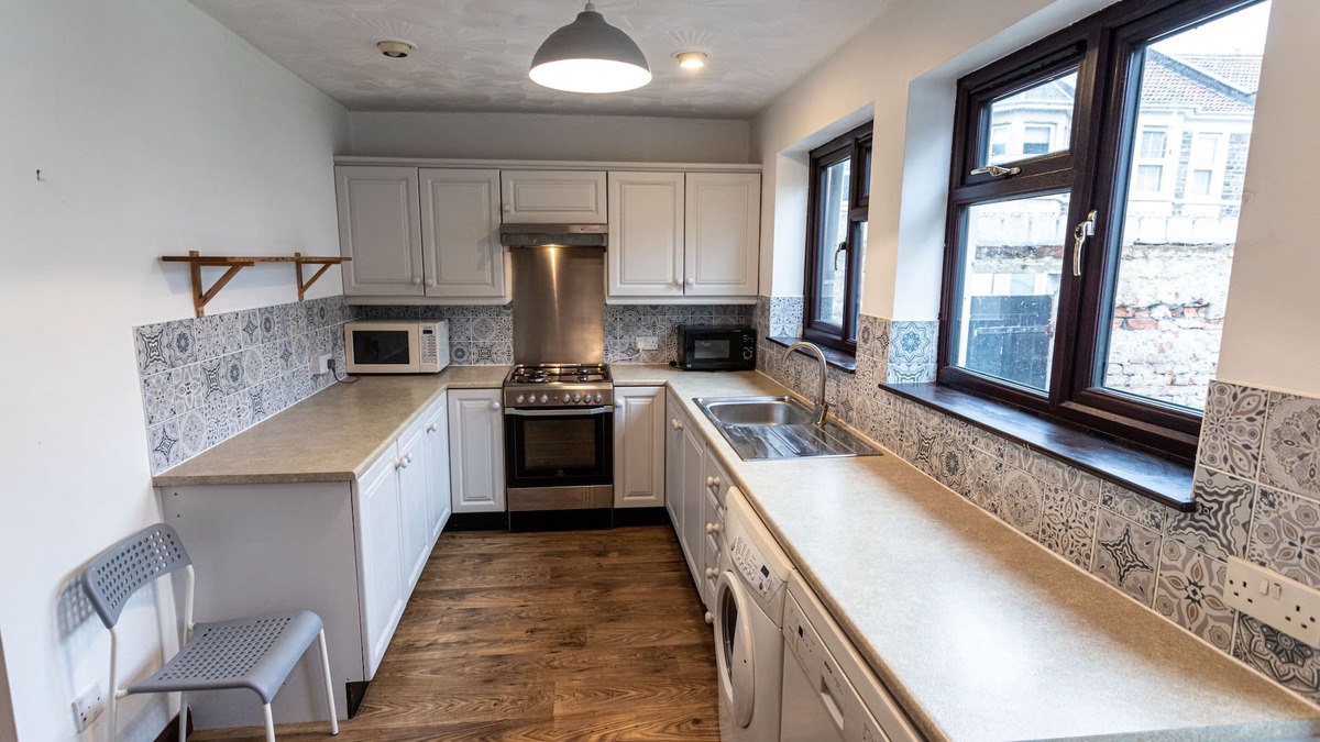 Hanham Apartment | August Discount - Long Stay - Contractors