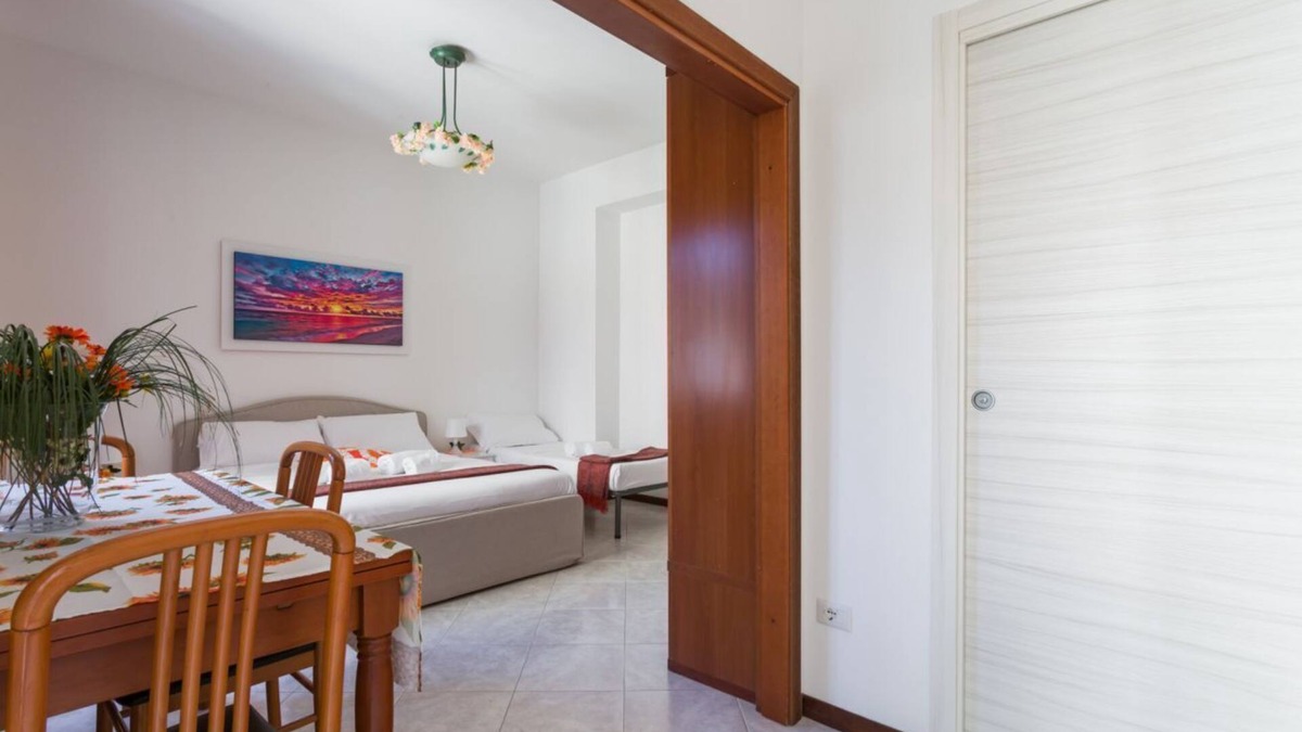 Fuorigrotta Apartment | Augusto 42 mini apartment By Dimorra