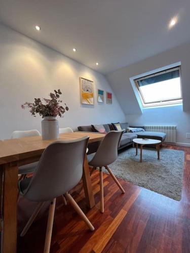 Centro y casco historico Apartment | Aura Oviedo,Atico con garaje,604C