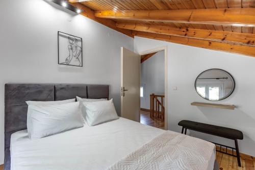 Molos Apartment | Aura Two