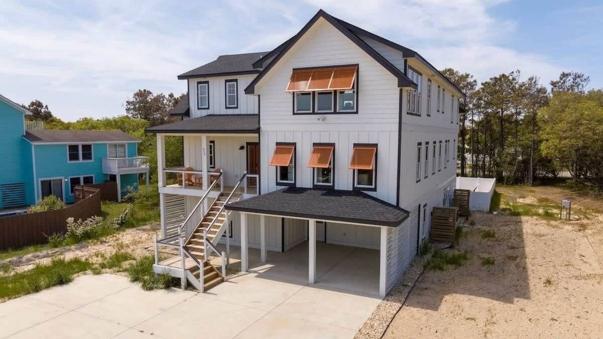 Whalehead Beach House | Aurora 6 BR Elevator Theater Rec Room, Pool & Hot