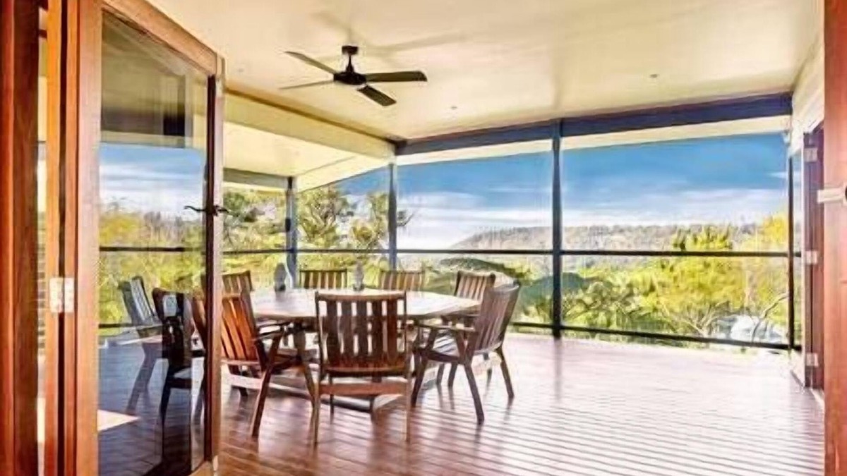 Wongawallan House | 'Aurora' - coastal views, architectural design