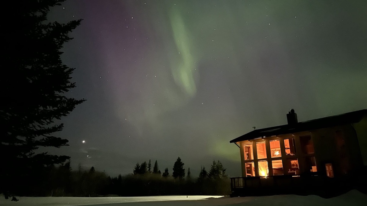 Fritz Creek House | Aurora JEWEL: SERENE with panoramic STUNNING VIEWS, delightful FAMILY retreat