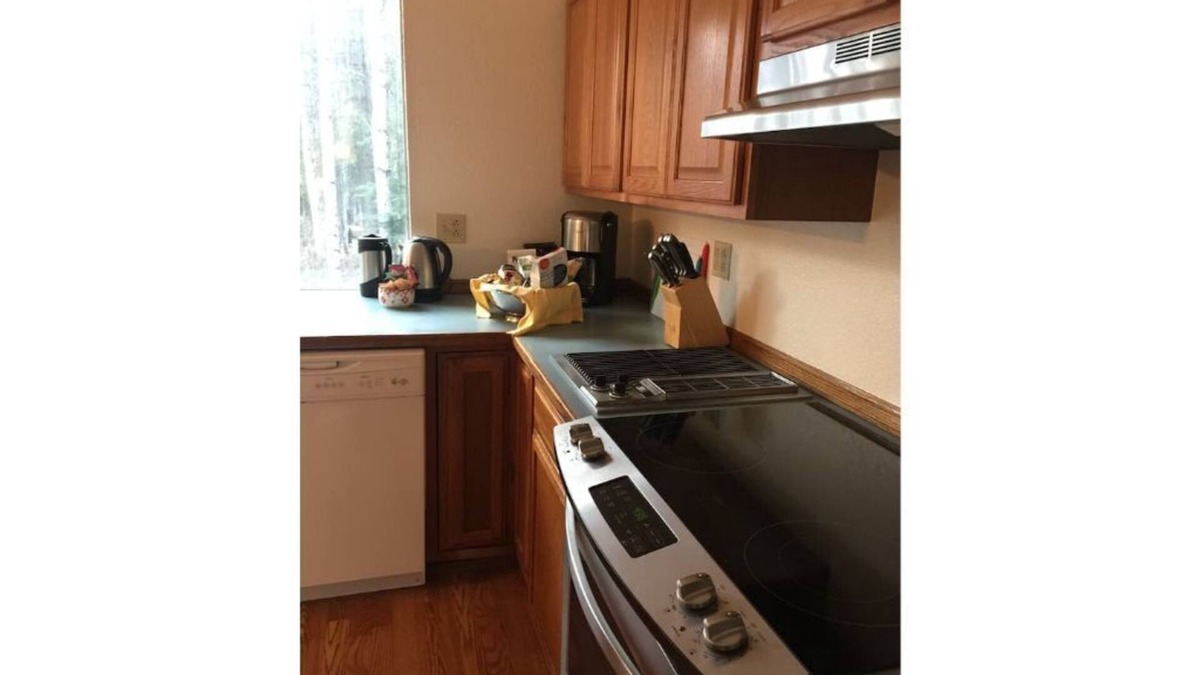 Fairbanks Apartment | Aurora SkyFire Manor