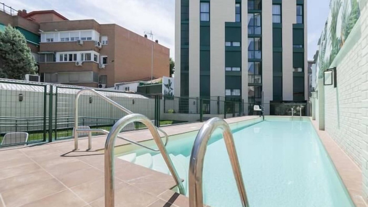 Carabanchel Apartment | Aurora Stays by Charming III, Apartment for 4 with free parking