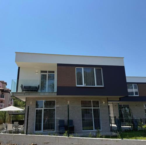 Budjaka Villa | Aurum Villas Smokinya Beach 2