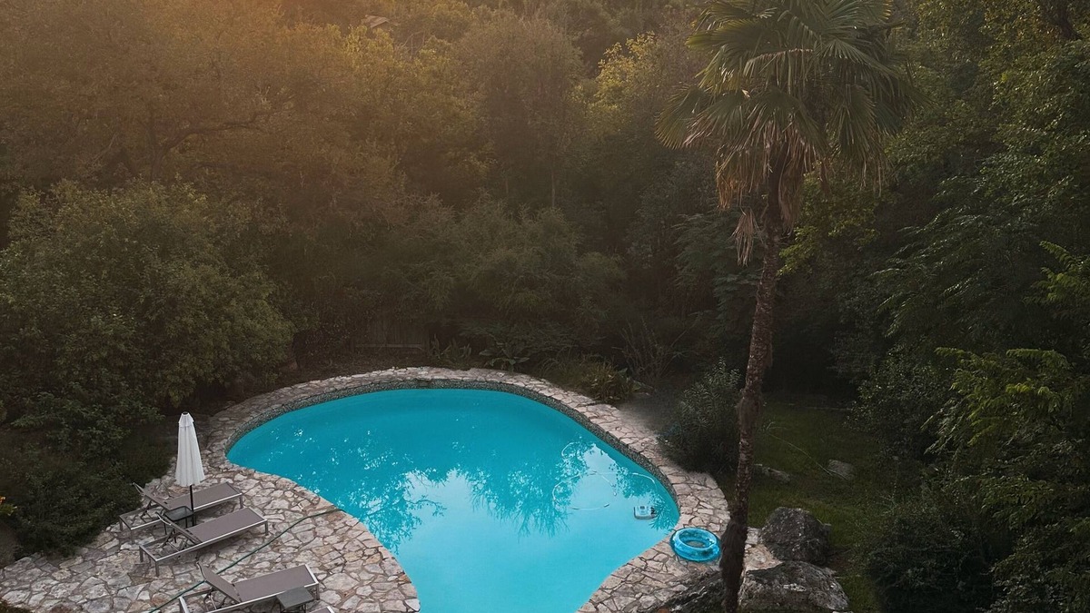 West Lake Hills House | Austin Paradise in the hills just 4 miles from downtown and 2 miles to Zilker.