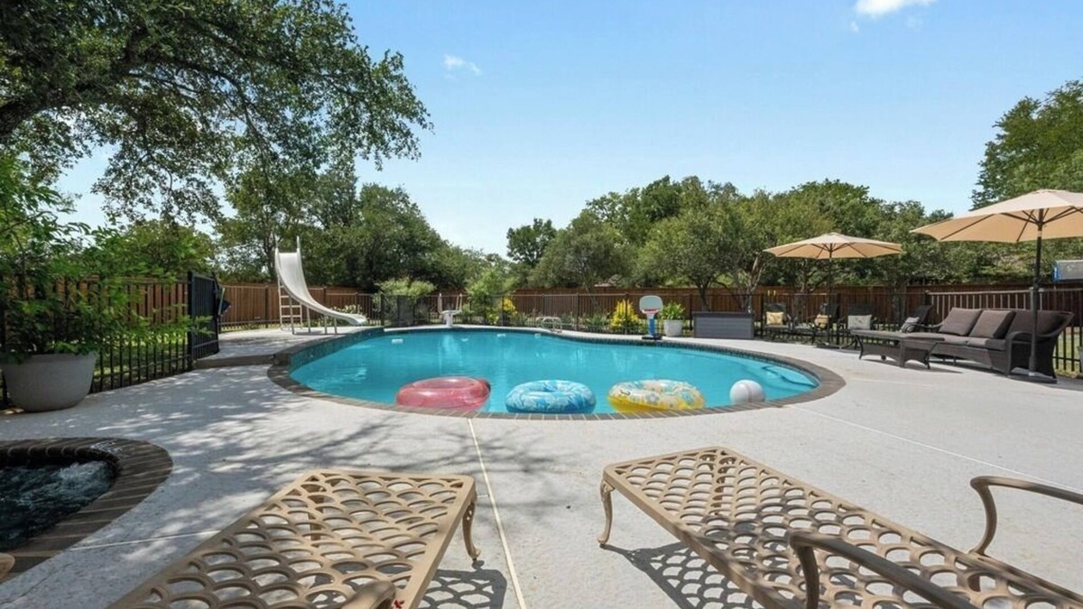 Shady Hollow House | Austin's Hill Country Escape & Retreat – Private Oasis With Pool & Spa on Acre+