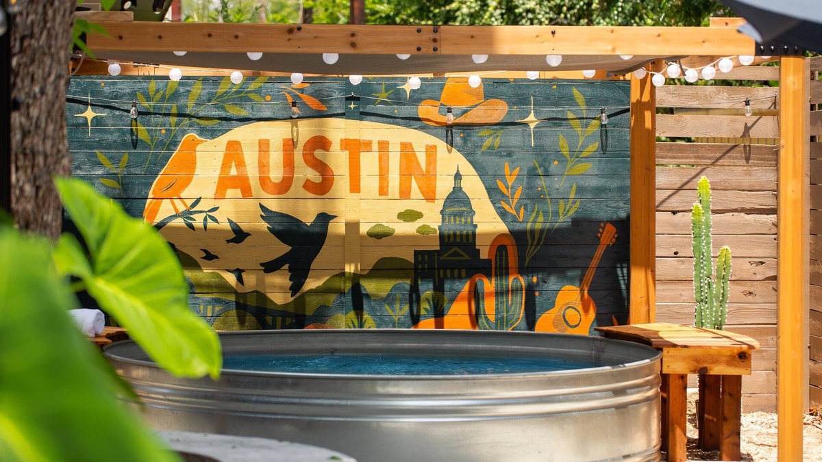 Holly House | AustinEastBird:5* Location, Hot Tub, Games, Sleeps18