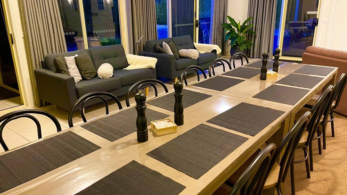 Dennington House | Austral Place 88 via Merri River