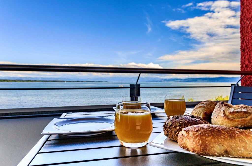 Friedrichshafen Apartment | Auszeit Apartment LAKESIDE mit Privatstrand