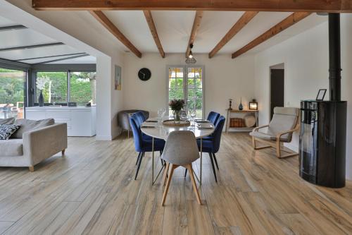 Chateau-d'Olonne Villa | Authentic and spacious family home