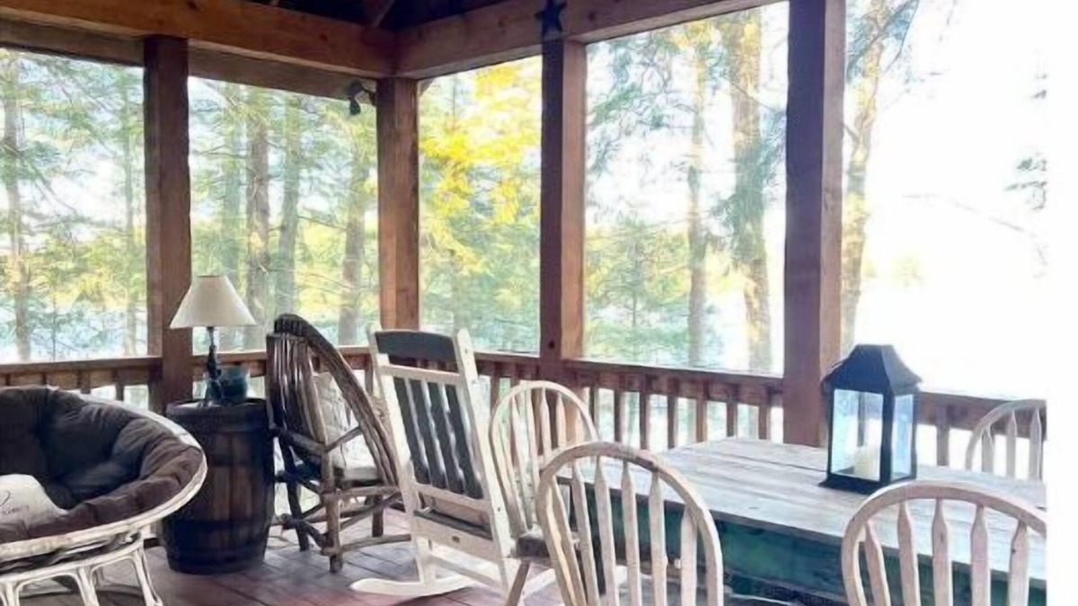 Presque Isle House | Authentic Cabin Annabelle Lake