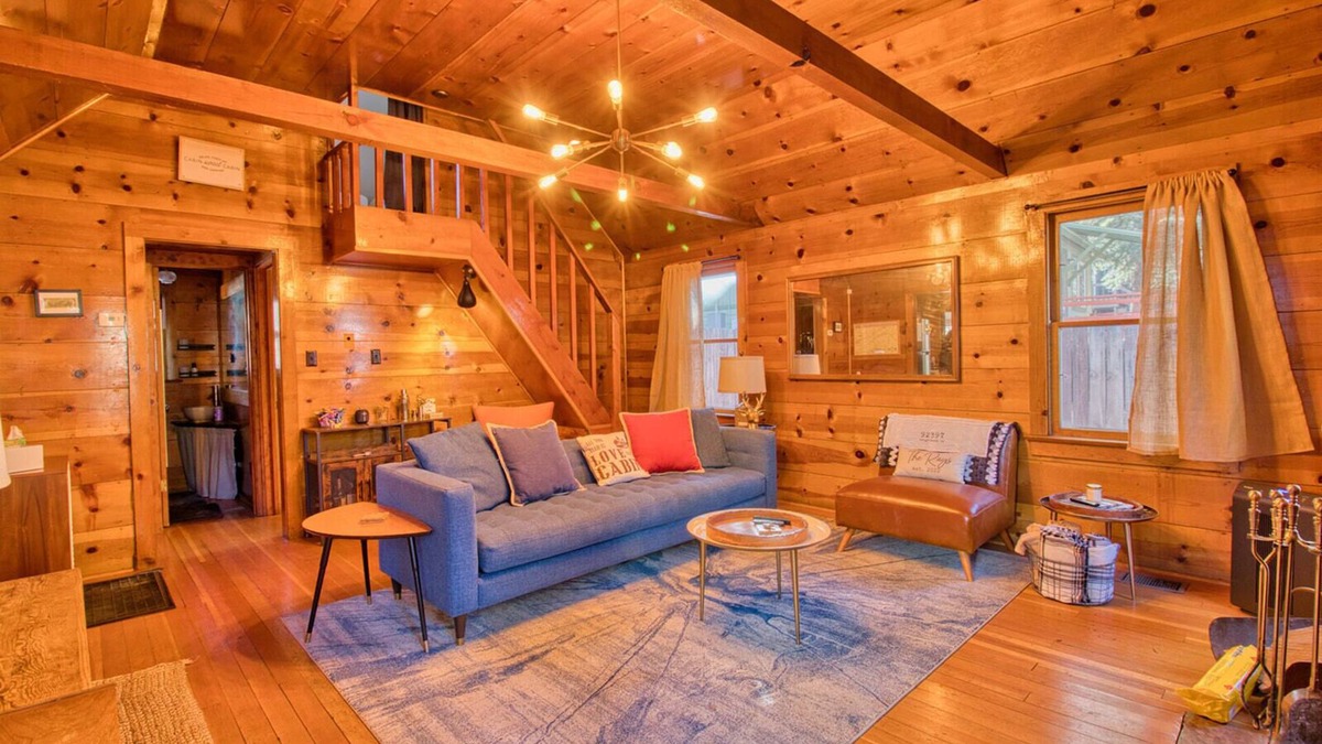 Wrightwood Cabin | Authentic Cabin Experience with modern amenities minutes from Mtn High in SoCal!