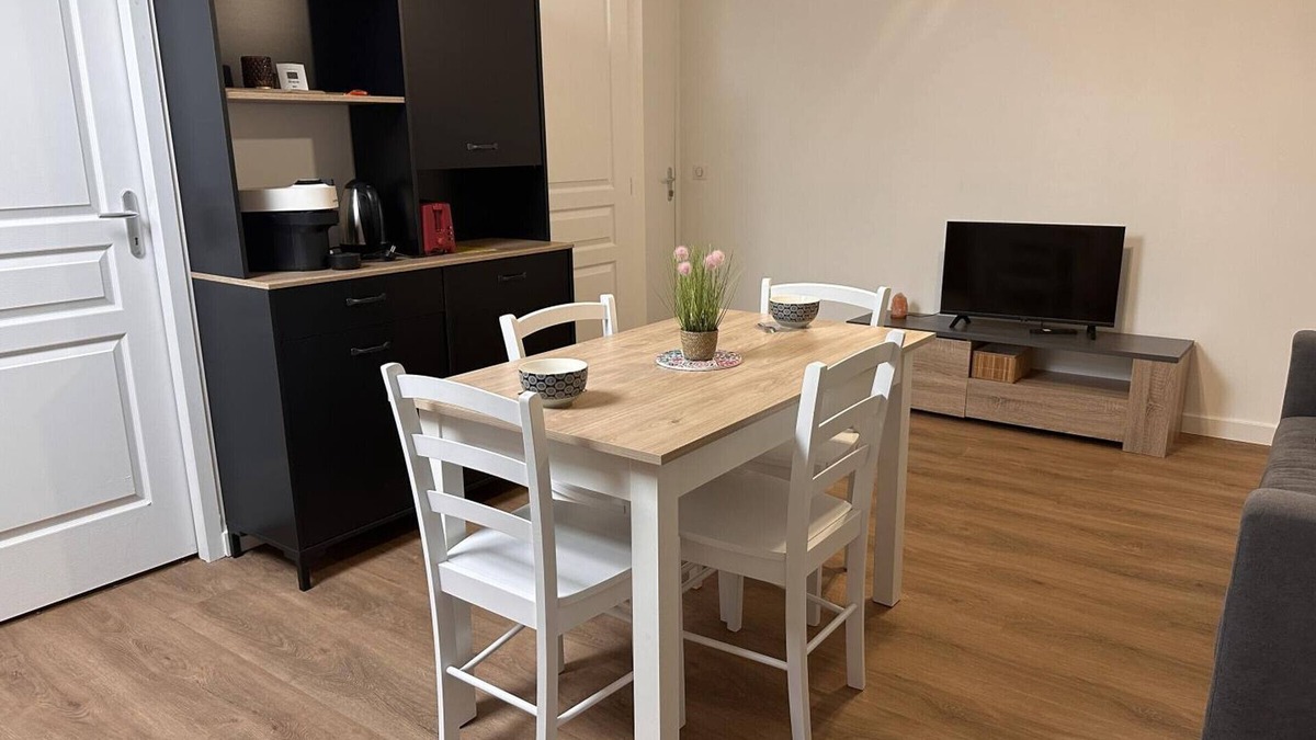 Saint-Bonnet-de-Four Cottage | Authentic Farm Cottage with Wifi and Pets Allowed