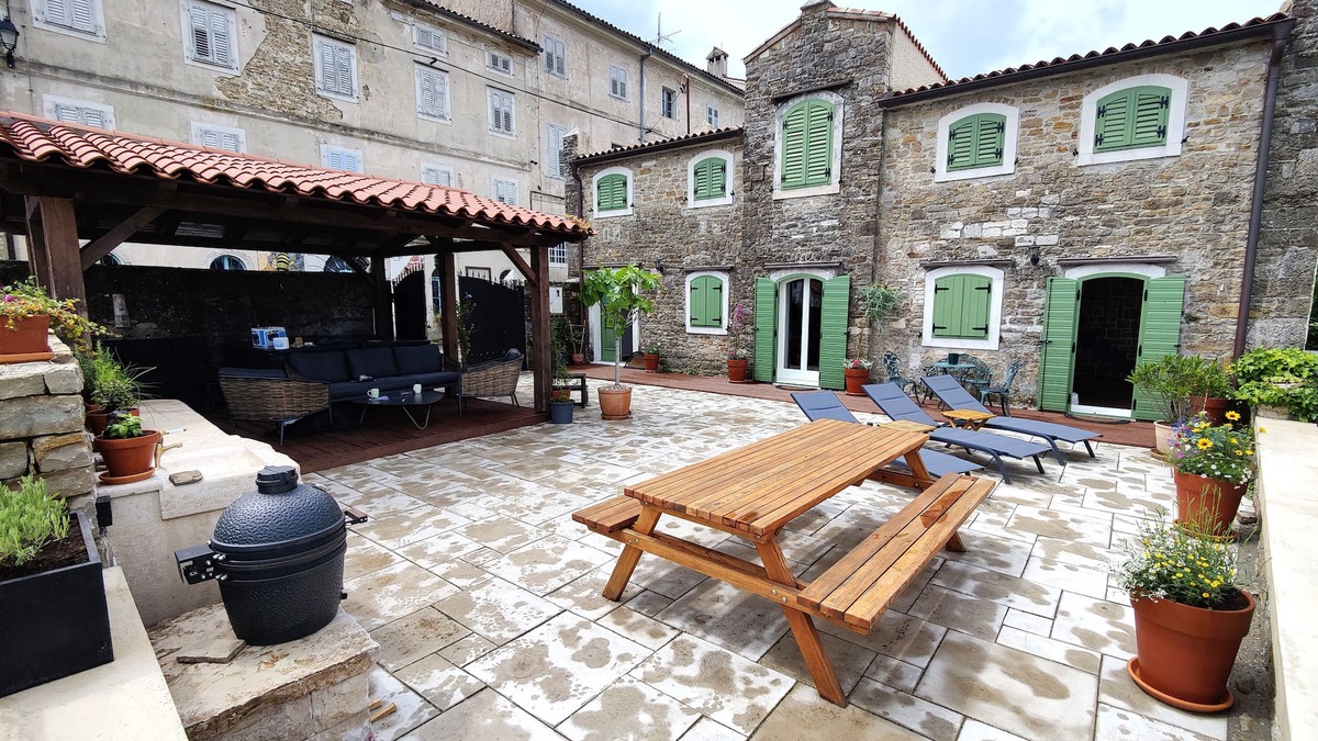 Motovun Villa | Authentic Istrian stone house in heart of Motovun