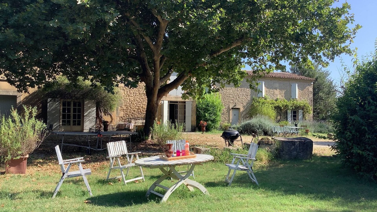Meynes Other | Authentic Mas Provencal 19th century classified 4 * in a 5000 m² fenced park