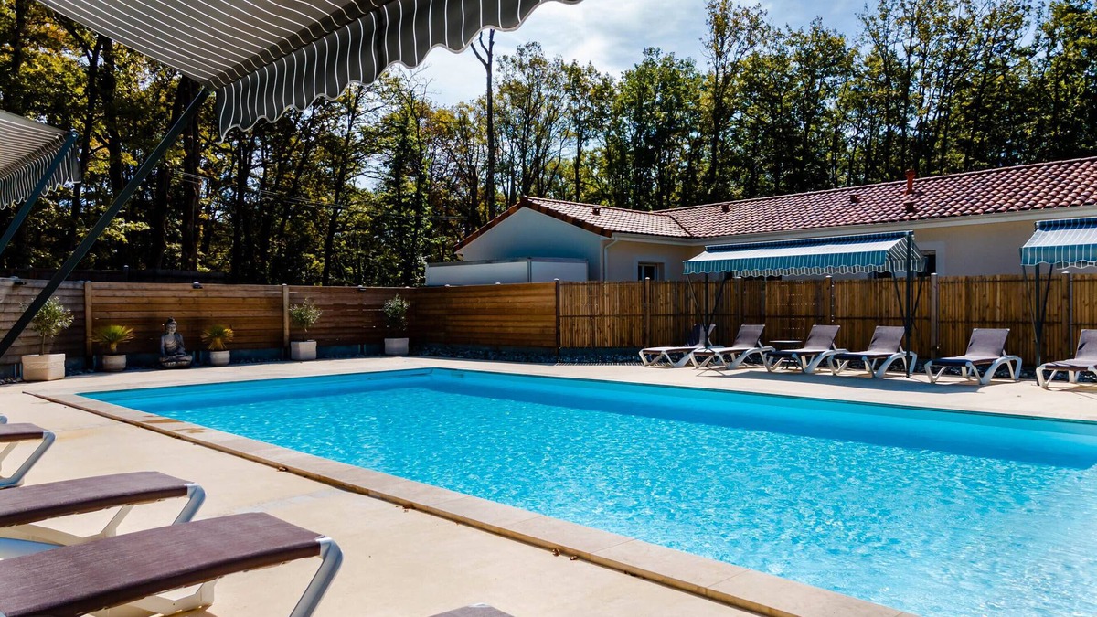 Thenon House | Authentic Stay in Dordogne – Comfortable Gîte with Heated Pool