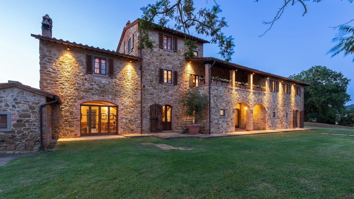 Lucignano Villa | Authentic Tuscan Villa near Arezzo