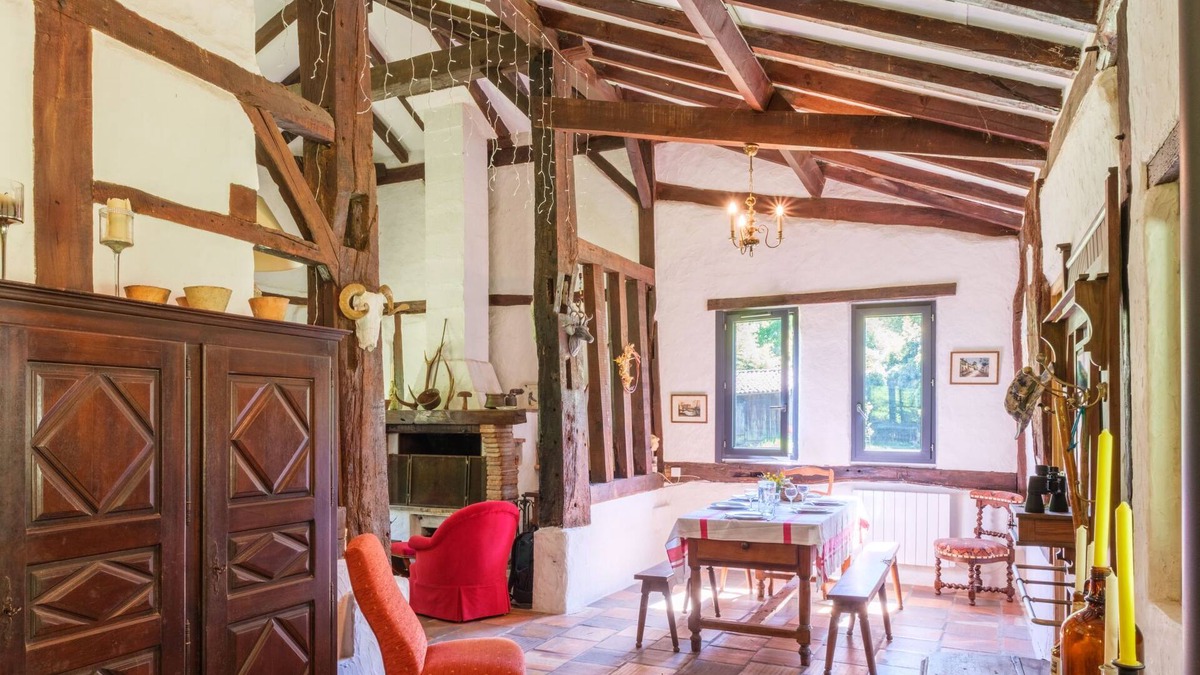 Luglon House | Authentique Landaise by Interhome