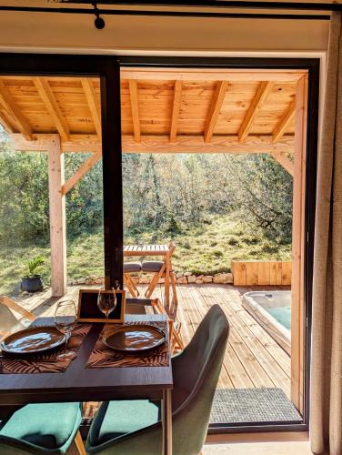 Mercues Apartment | Aux Trois Chênes Lodges Spas