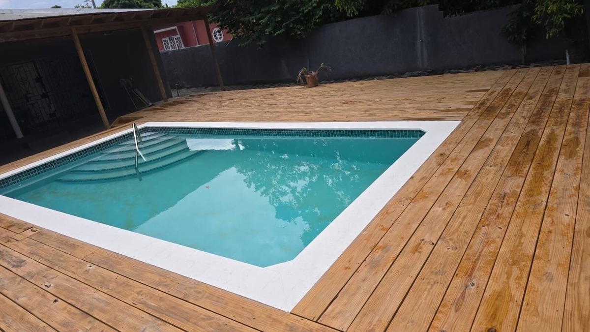 Saint Andrew House | Ava’s Luxury Suite 2BR -Pool