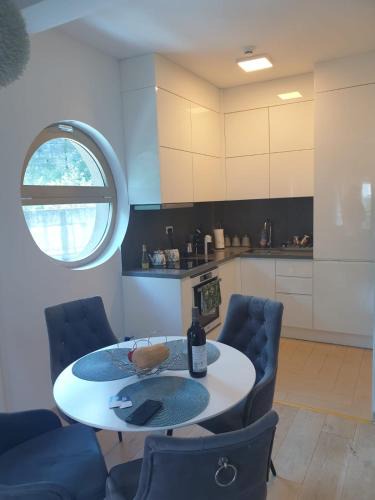 Przno Apartment | AVAbys apartman