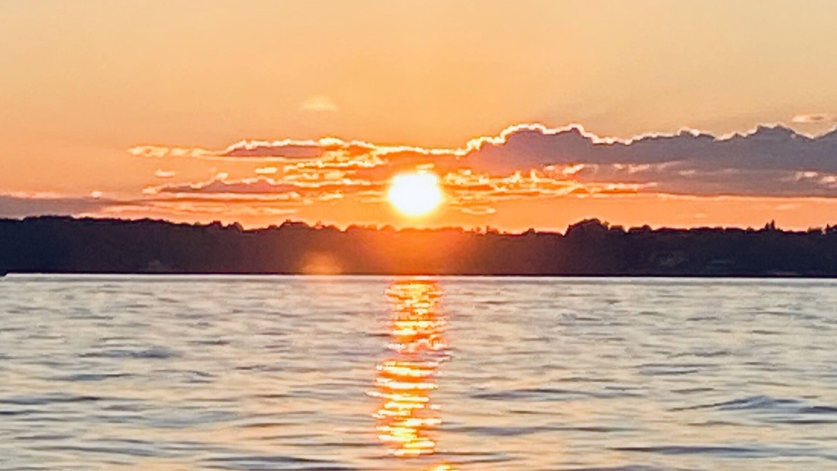Thousand Island Park Cottage | AVAILABLE - ONE WEEK ONLY - JULY 25 TO AUGUST 1nBest week of the summer