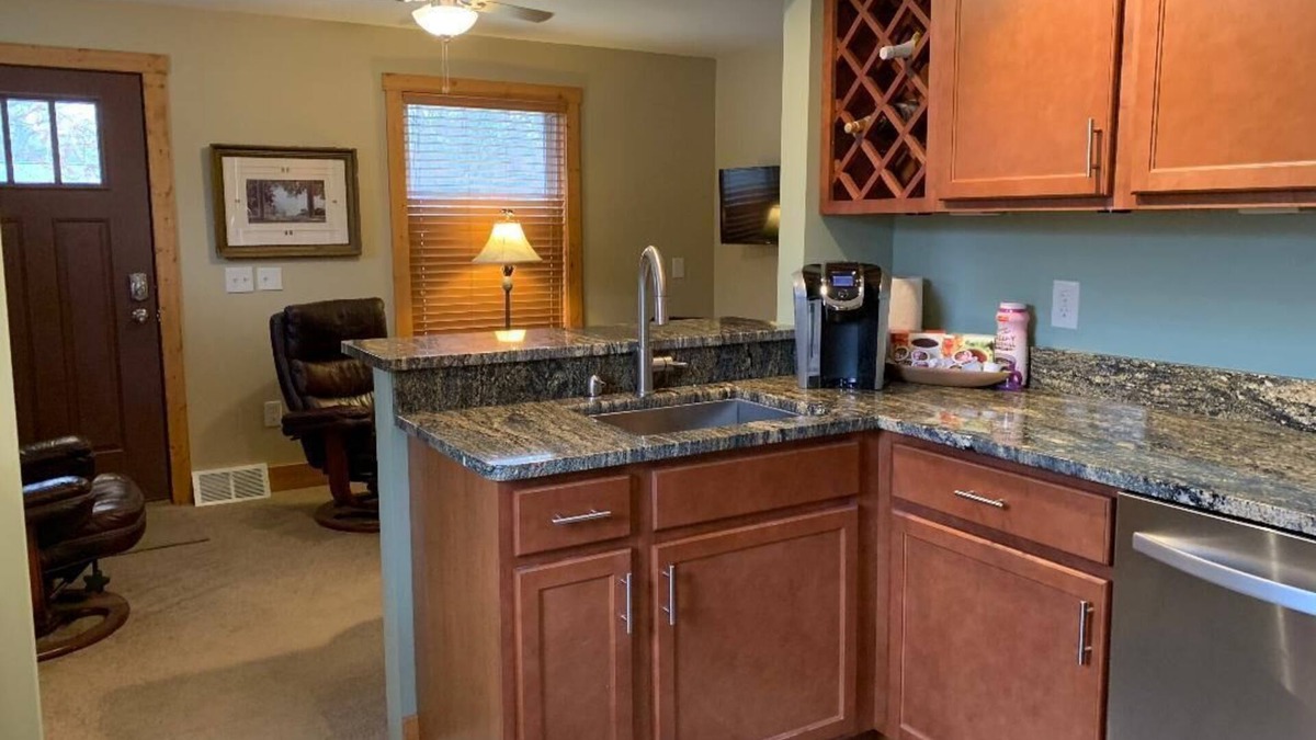 Lansing House | Avalon Guest House -1 BR, 1 Bath, Full Kitchen, 1st Floor LaundrynPark by Door.