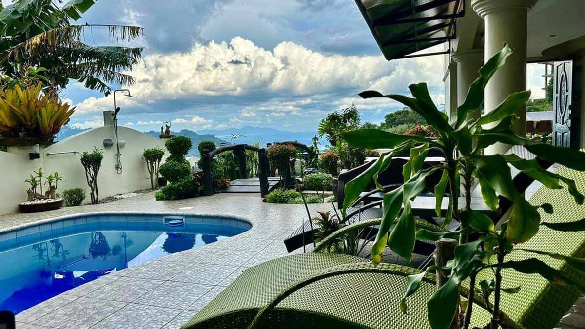 Tagaytay House | Avana Hills Tagaytay