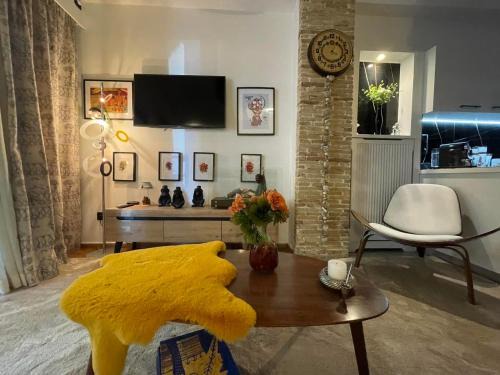 Pangrati Apartment | Avant-Garde Studio