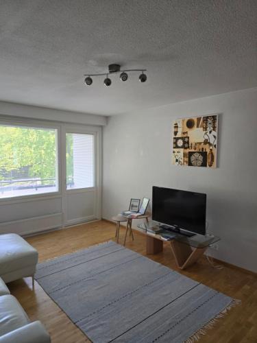Heinola Apartment | Avara ja kodikas huoneisto parvekkeella